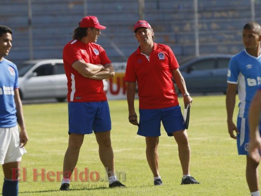 FOTOS: Olimpia se perfila al título con nuevo formato de liga y contratación de jugadores