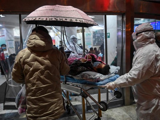 A 54 sube la cifra de muertos por coronavirus en China