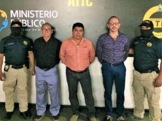 Tribunal condena a tres exfuncionarios de la Región de Salud