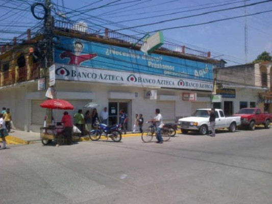 Delincuentes se llevan caja fuerte de agencia bancaria en La Lima