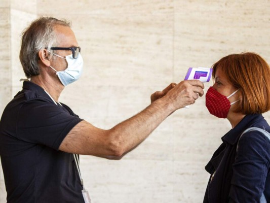 El Salvador exigirá prueba de covid-19 para ingresar al país