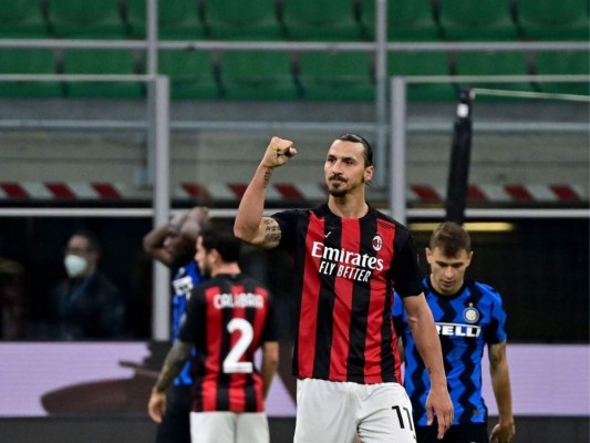 El Milan se lleva el derbi ante el Inter con doblete de Ibrahimovic