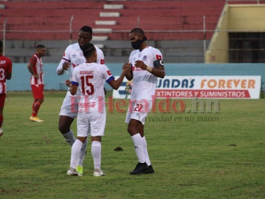 Olimpia golea con autoridad 3-0 al Vida en La Ceiba