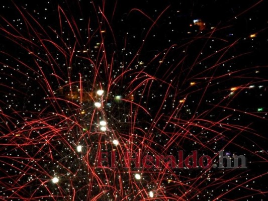 FOTOS: Así retumbó y brilló la capital para despedir el 2020 y recibir el 2021