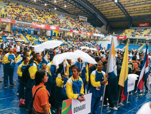 Excelso inicio de los Juegos Deportivos Universitarios 2013