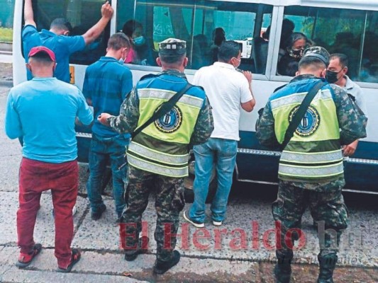 Reportan más de 900 detenciones en el transporte público en lo que va del 2021