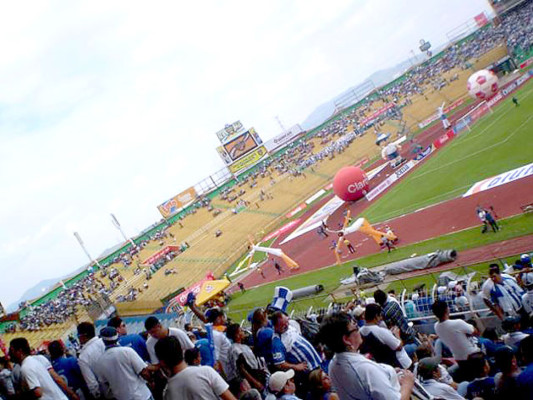 Honduras clasifica a la hexagonal con humillante paliza a Canadá