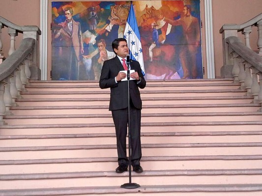 Intervenidos 10 hospitales públicos por militares y civiles