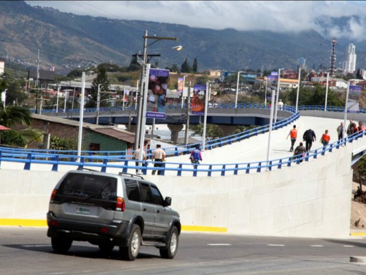 Cierre temporal del paso a desnivel del aeropuerto Toncontín de la capital de Honduras