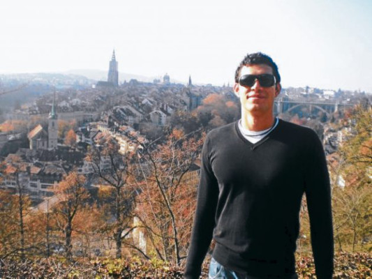 Jugador hondureño de volibol es figura en Finlandia