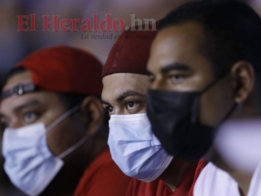 Impotencia, frustración y tristeza: los rostros de decepción de la afición hondureña