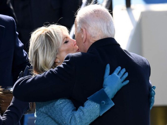 Elegante y clásica: el glamour de Jill Biden en la investidura presidencial