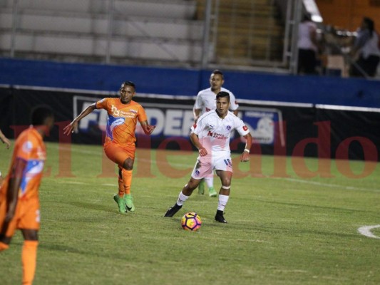 Lobos de la UPN perdió 2-0 ante Olimpia en el estadio Nacional