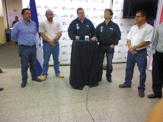 Crece el lío: alcalde acusa por calumnia a su rival