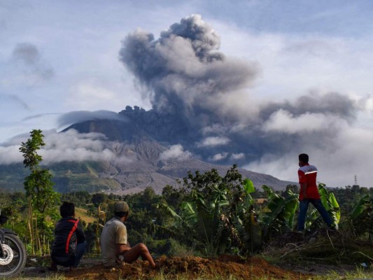 El volcán se reactivó en 2010 tras 400 años dormido. Una nueva erupción se produjo en 2013 y desde entonces está muy activo. Foto: AFP