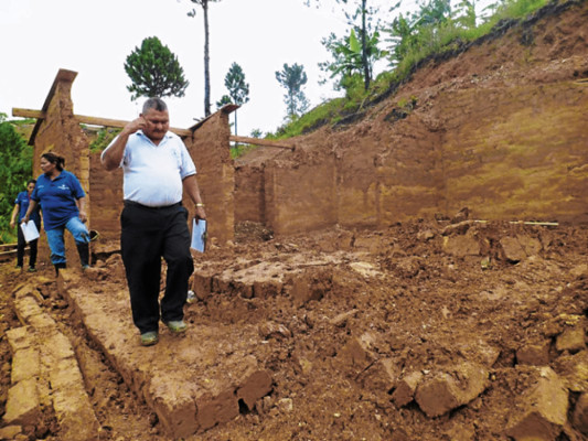 Lluvias causan daños en viviendas de Trojes