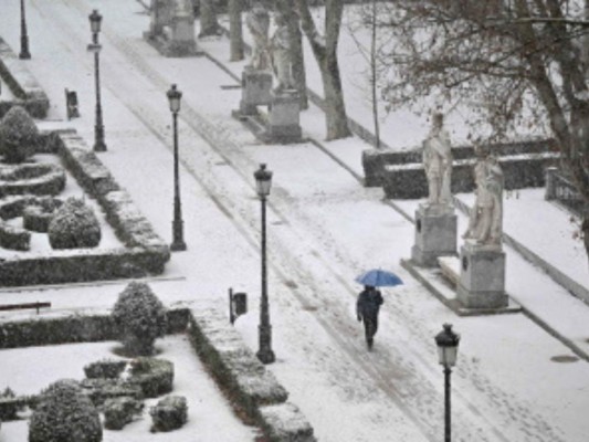 Limpieza en las calles de Madrid tras la nevada Filomena (FOTOS)  