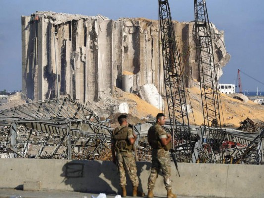 Explosión en puerto de Beirut podría agravar crisis de salud por covid-19