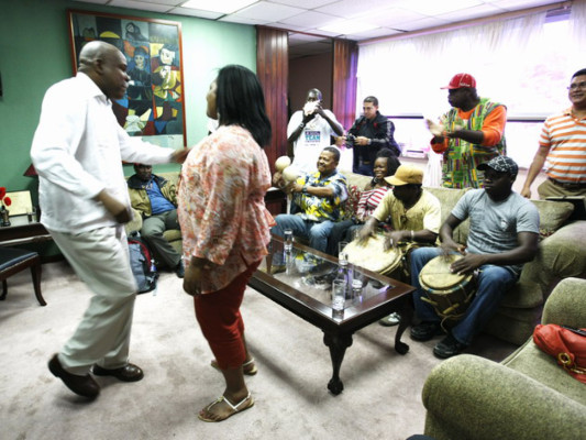 Otro día de circo en la Secretaría de Cultura