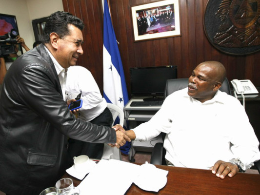 Otro día de circo en la Secretaría de Cultura