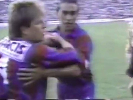 Pelea con un hondureño y golpes en la cancha: escándalos de Miguel Herrera