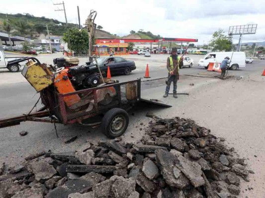 Bacheo del anillo periférico será de 21 kilómetros