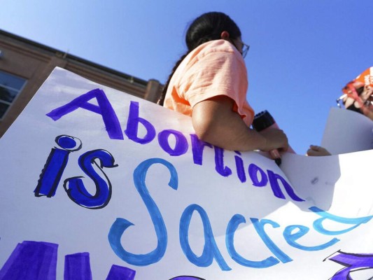 Lo que debes saber de la ley del aborto 'latidos del corazón' aprobada en Texas