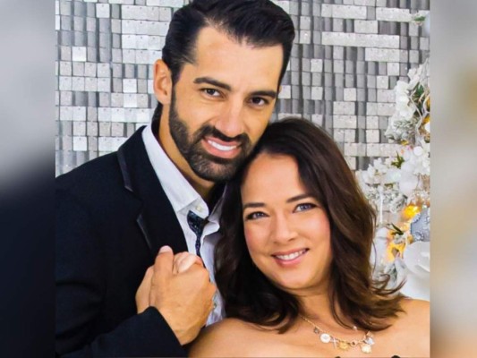 Adamari López muestra anillo de compromiso, ¿se reconcilió con Toni Costa?