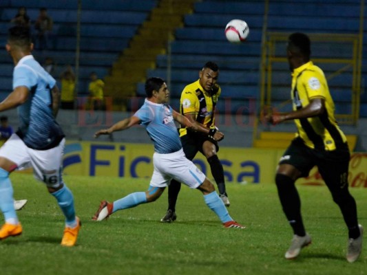 Real España gana 2-0 ante Real de Minas en el Morazán&nbsp;&nbsp;