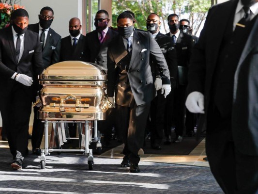 Houston se despide de George Floyd en una multitudinaria ceremonia