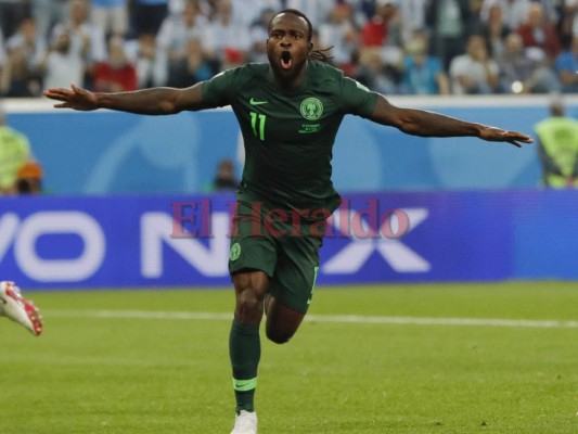 Argentina consigue su pase a octavos de final tras gol de Marcos Rojo ante Nigeria