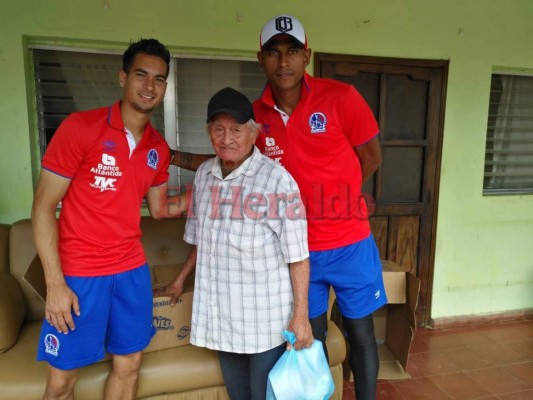 Olimpia visita asilo de ancianos previo al duelo ante Altamira