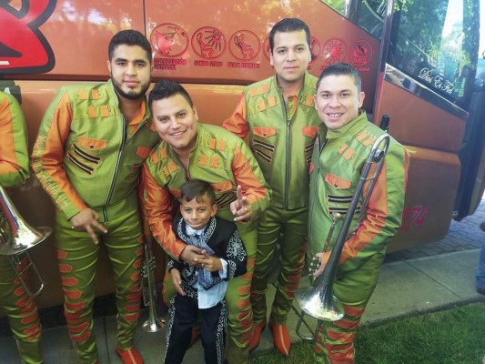 Marlon Yasir 'El niño de oro' asiste a su primer día de escuela en Estados Unidos