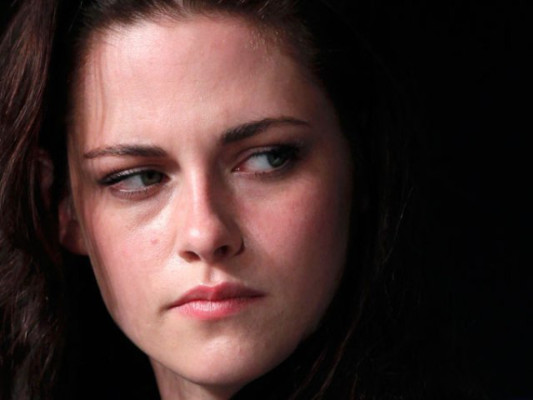 Kristen Stewart sobrevive con bebidas energéticas y cigarros