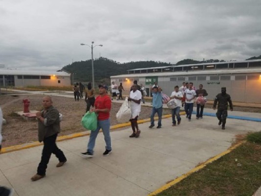 FOTOS: Así fue el traslado de 34 reos desde La Tolva hacia Támara y El Porvenir