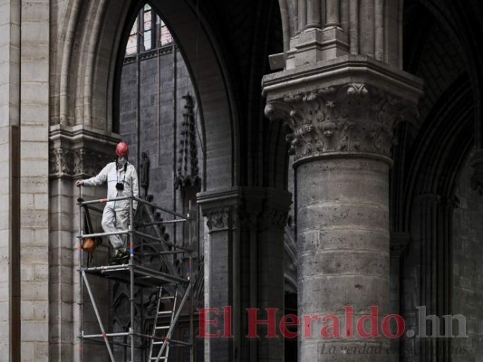 Así luce la catedral de Notre Dame a un mes del incendio