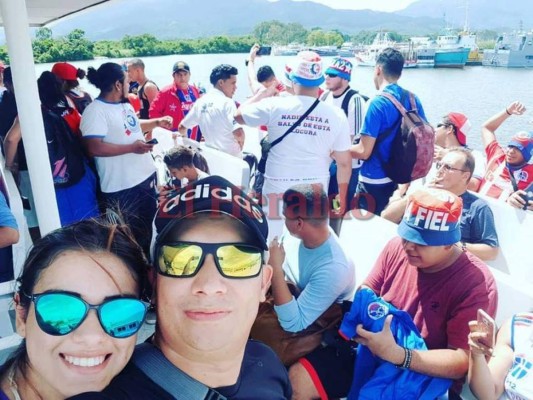 Así llegaron los aficionados de Olimpia a Roatán para presenciar el partido de octavos