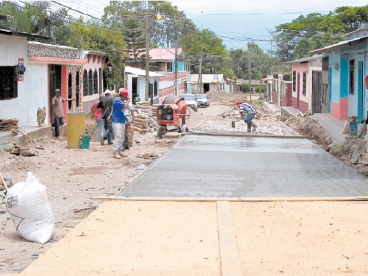 Proyectos avanzan de la mano con pobladores de Comayagua
