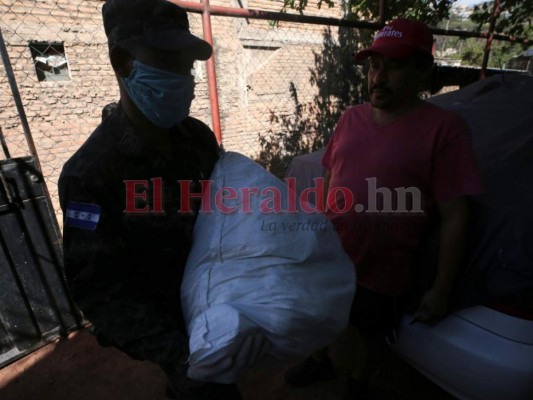 Entrega de alimentos continuó este sábado en colonias de la capital