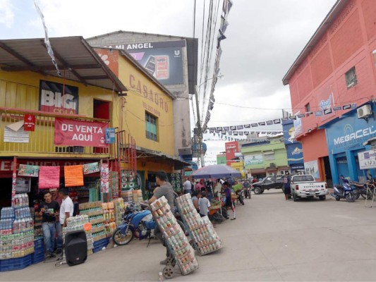 Alcaldía no pagará el servicio de la energía eléctrica en los mercados