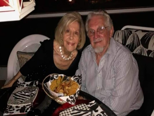 Pareja de Florida fallece el mismo día por coronavirus