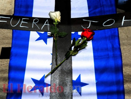 FOTOS: Impactantes imágenes captadas durante manifestación de la Plataforma de Salud y Educación en la capital de Honduras
