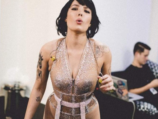 La cantante Halsey congela óvulos a los 23 años por una endometriosis