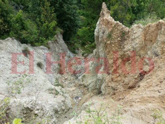 Más de 500 familias aún habitan sobre una enorme falla geológica en Comayagua