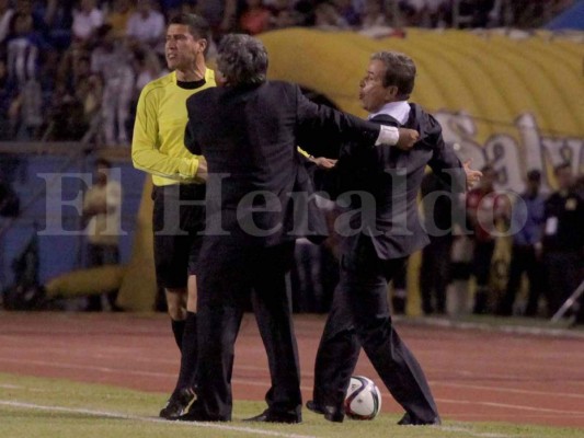 Jorge Luis Pinto: A la afición le pido que también nos apoye en el partido con Canadá
