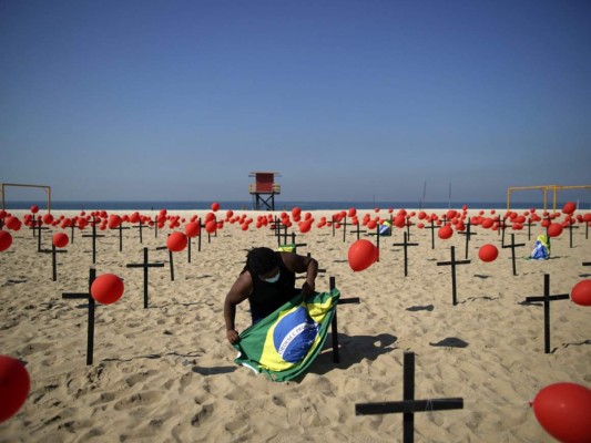Brasil se acerca a los 100 mil muertos por coronavirus