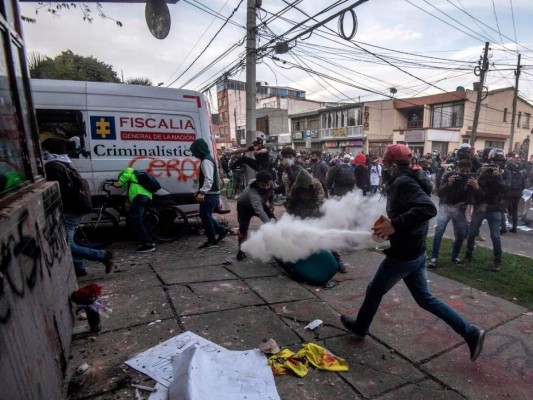Lo que sabemos de las violentas protestas en Colombia