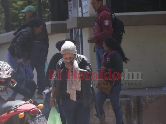 FOTOS: Dolor y llanto en entrega de cuerpos de masacre en Lepaterique