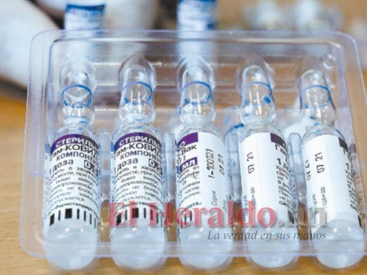 Salud no sabe cuándo llegarán vacunas de Rusia