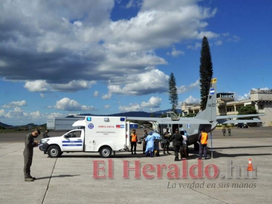 Así fue el traslado a Tegucigalpa de los heridos tras el voraz incendio en Guanaja